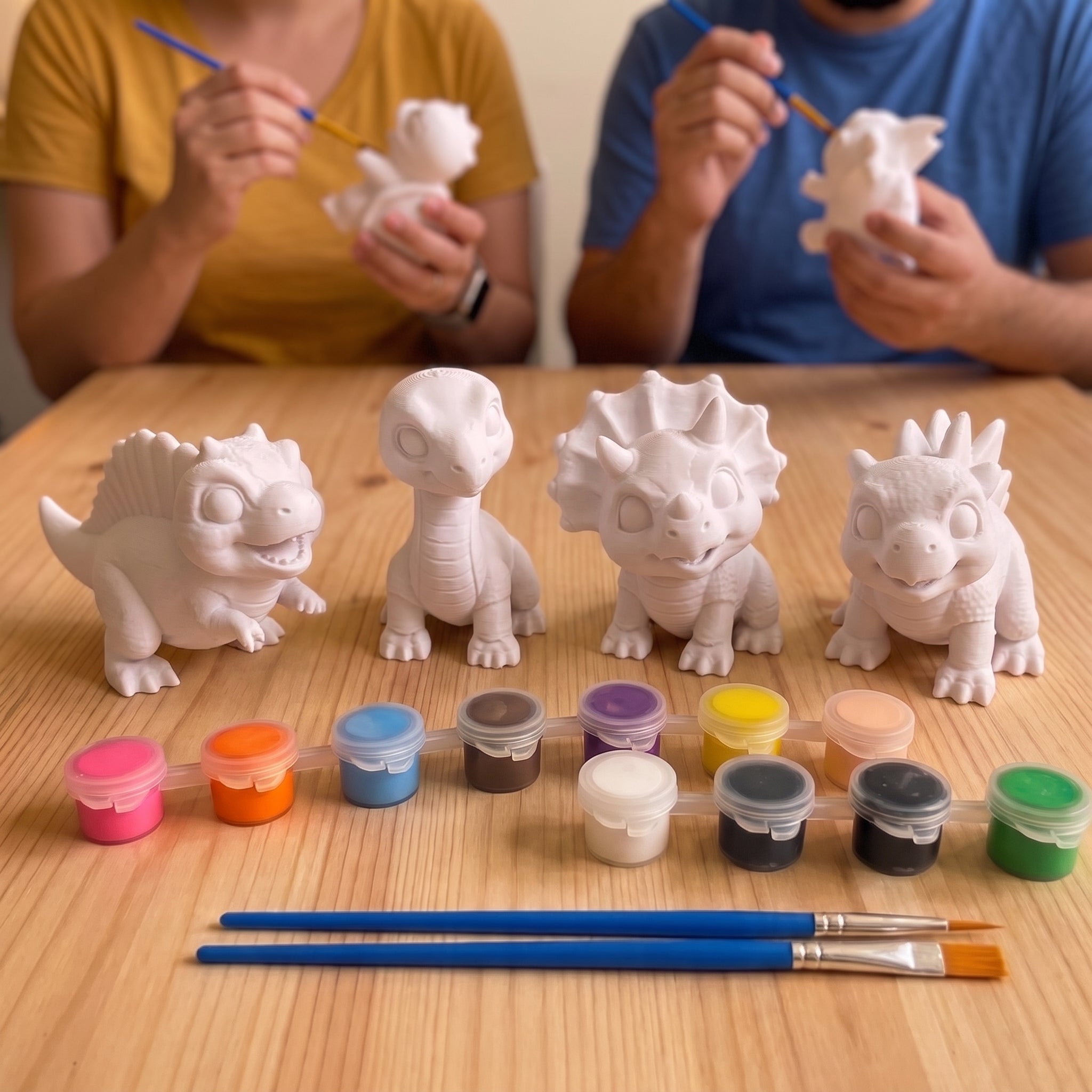 Kit para pintar tu propio dinosaurio  manualidad